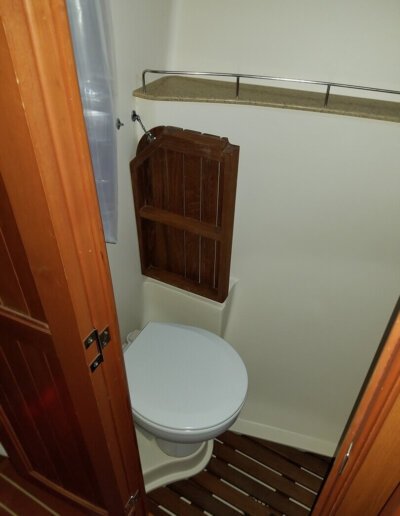 Veritas Charters Head